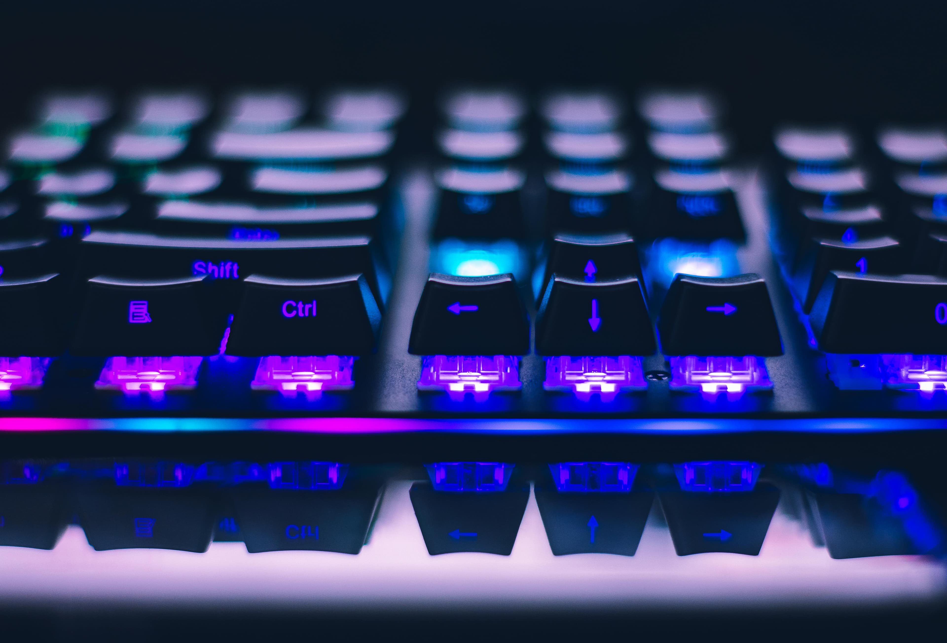 เมาส์เกมมิ่งไร้สาย RGB